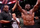 MMA: Francis Ngannou puissant dans la cage, millionnaire en banque !