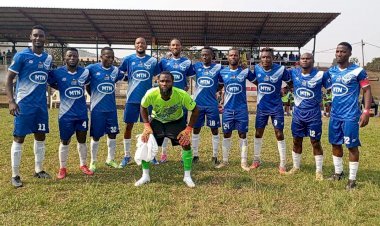 Élite One : l’Aigle Royal du Moungo remporte le derby des Aigles !