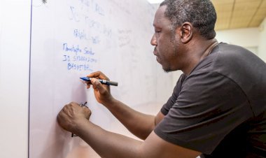 JOJ Dakar 2026 : Moustapha Sonko marque son nom sur le Mur des Olympiens de Kër Ayo !