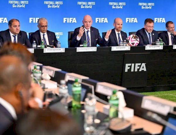 Gouvernance: Sous le feu des critiques, la FIFA présente ses excuses et resserre les rangs autour d'Infantino !