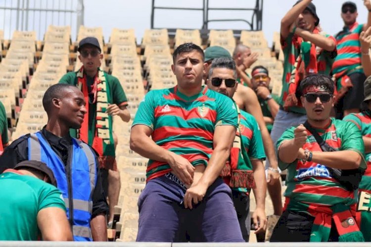 LDC CAF : Les supporters algériens urinent sur les sièges, des comportements inacceptables!