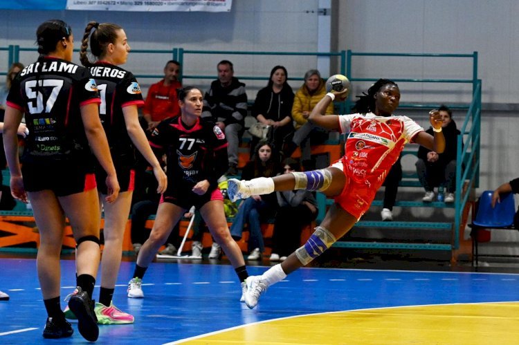 Serie A1: Leaticia Ateba explosive face à Ferrara!