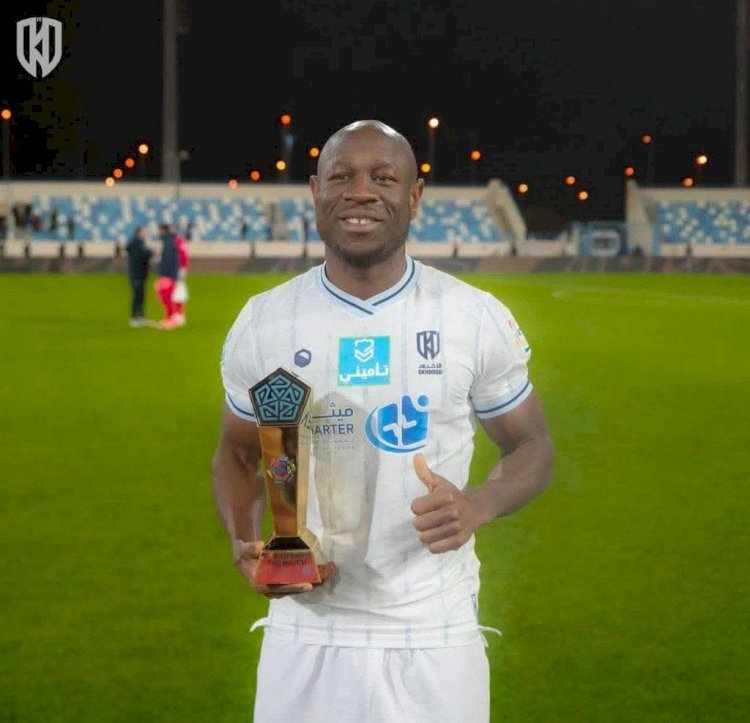 Arabie saoudite : Christian Bassogog fait la différence et offre la victoire à Al Okhdood !
