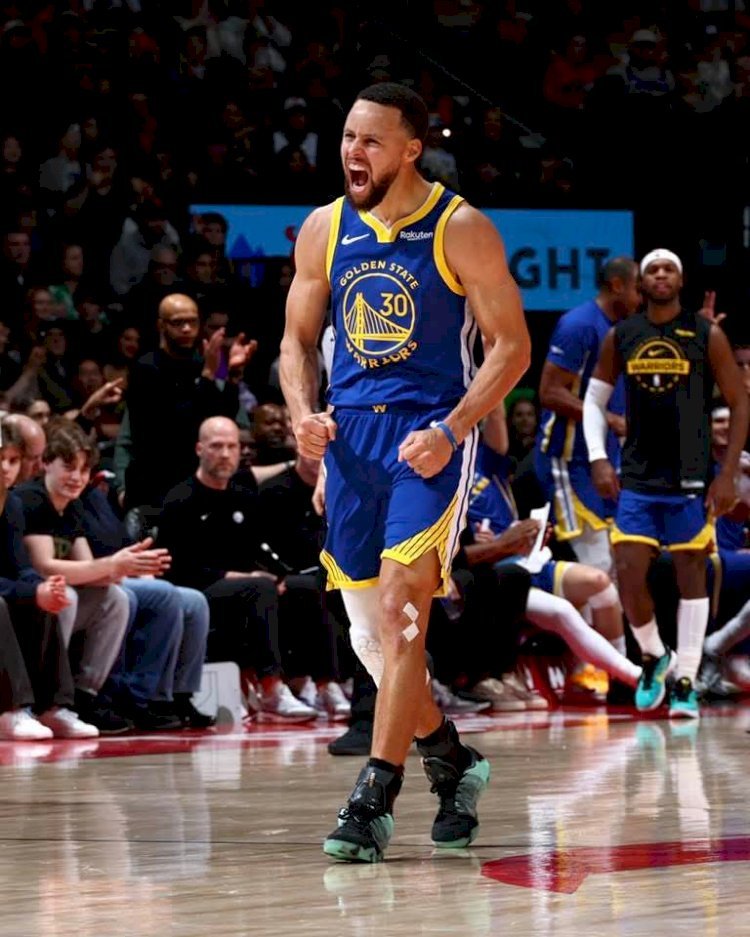 NBA: Stephen Curry casse le compteur, 10 000 tirs à trois points, un record inédit !