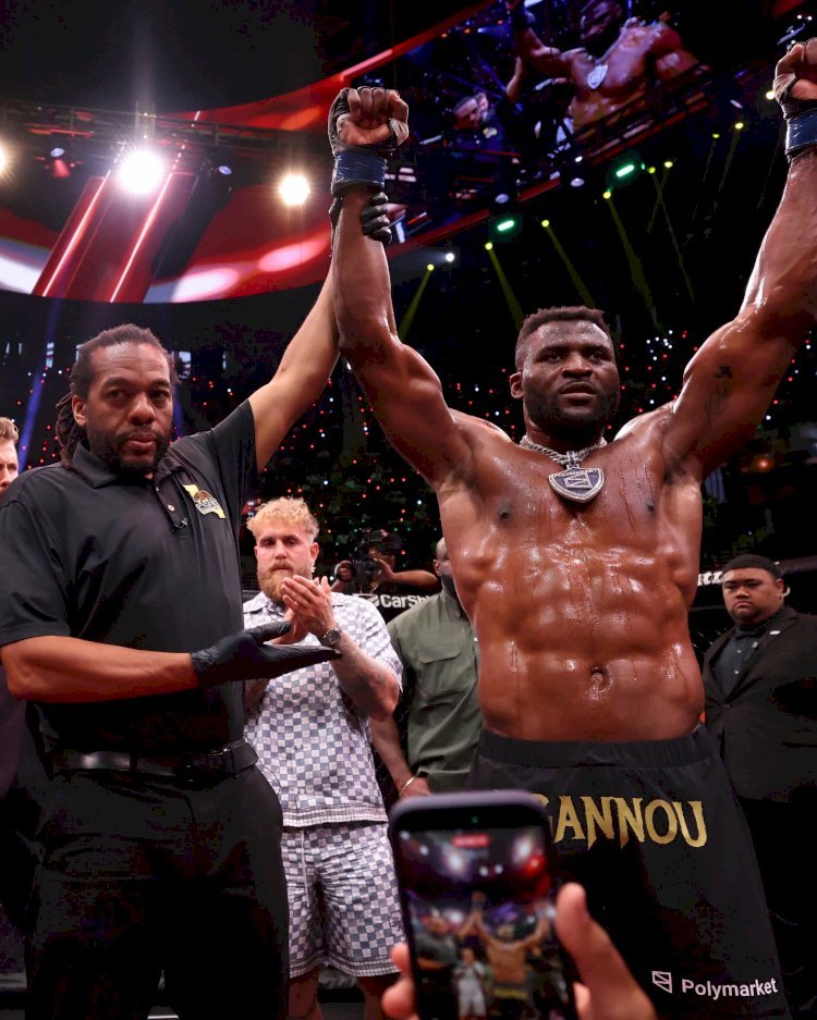MMA: Francis Ngannou puissant dans la cage, millionnaire en banque !