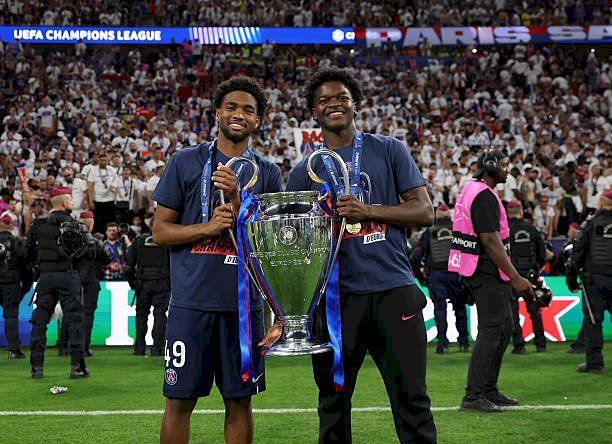 PSG : À seulement 18 ans, le phénomène Quentin Ndjantou roi d'Europe au Parc des Princes!