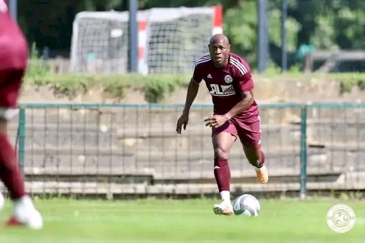 Lions Indomptables : Christian Bassogog signe des débuts prometteurs avec Al-Faisaly FC malgré une défaite !